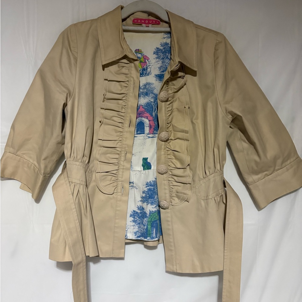 Chic Beige Ruffled Blazer with Patterned Lining - Picture 3 of 13